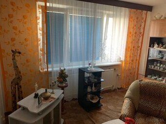 Prenajmem nepriechodnu izbu okolo 25m² za 300€ +depozit 100€