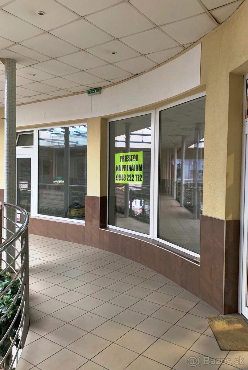 Priestor na prenájom o výmere 55,22m2, klimatizovaný, 1.posc