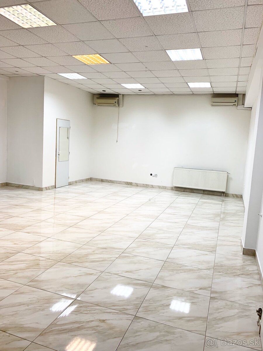 Priestor na prenájom o výmere 55,22m2, klimatizovaný, 1.posc