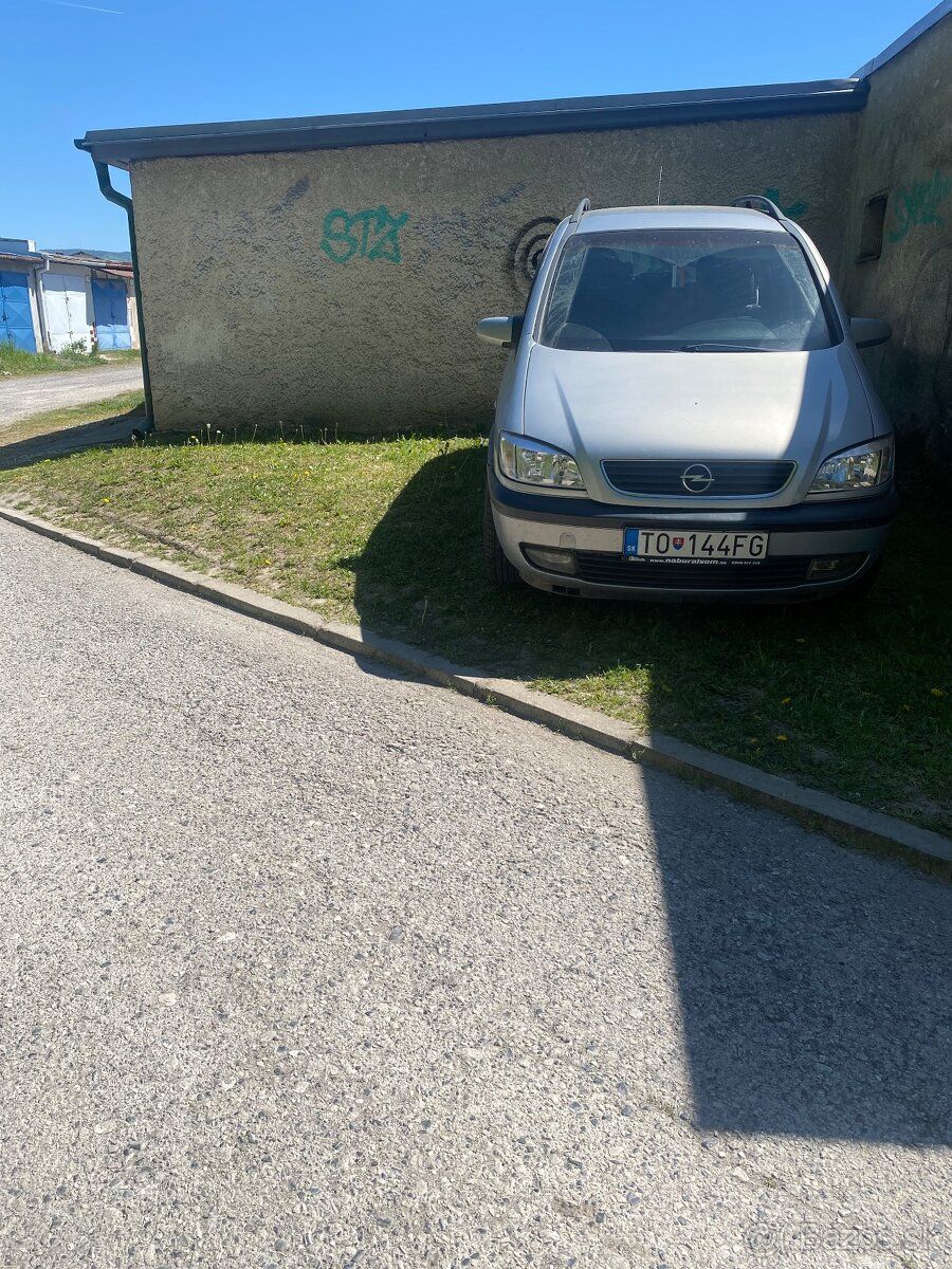 Ponúkam na dlhodobý prenájom 30m2 pozemok pod skalou v meste