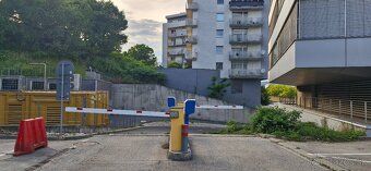 Prenajmem 2 vonkajšie parkovacie státia v Rezidencii Cassova