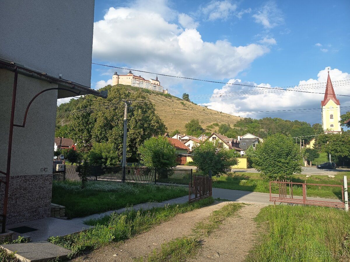 Predám 5 izbový rodinný dom, na lukratívnom mieste priamo po