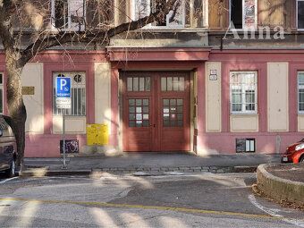 Typ: 2-izbový byt Ulica: Medená Obec: Bratislava-Staré Mesto