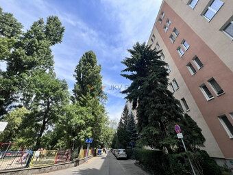 Typ: 2-izbový byt Ulica: Radarová Obec: Bratislava-Ružinov
P