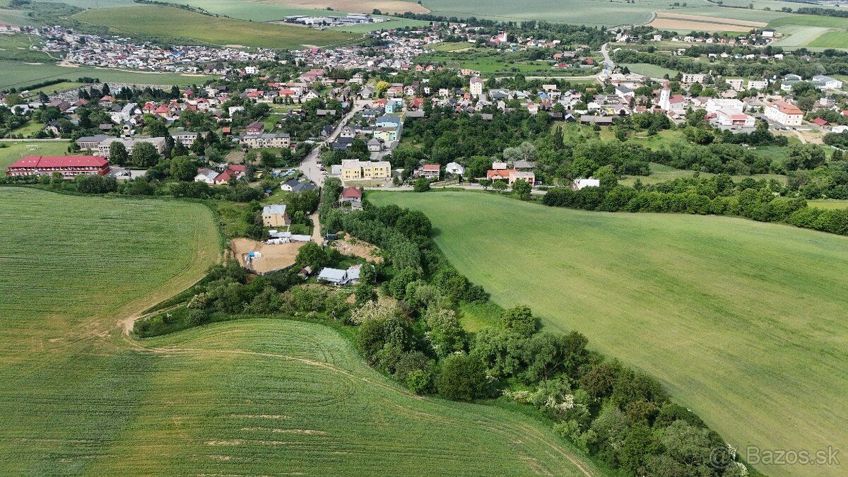 EXLUZIVNE ponúkame na predaj pozemok s výmerou 2 006 m², sit