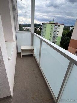 TUreality ponúka na predaj priestranný dvoj izbový byt v teh