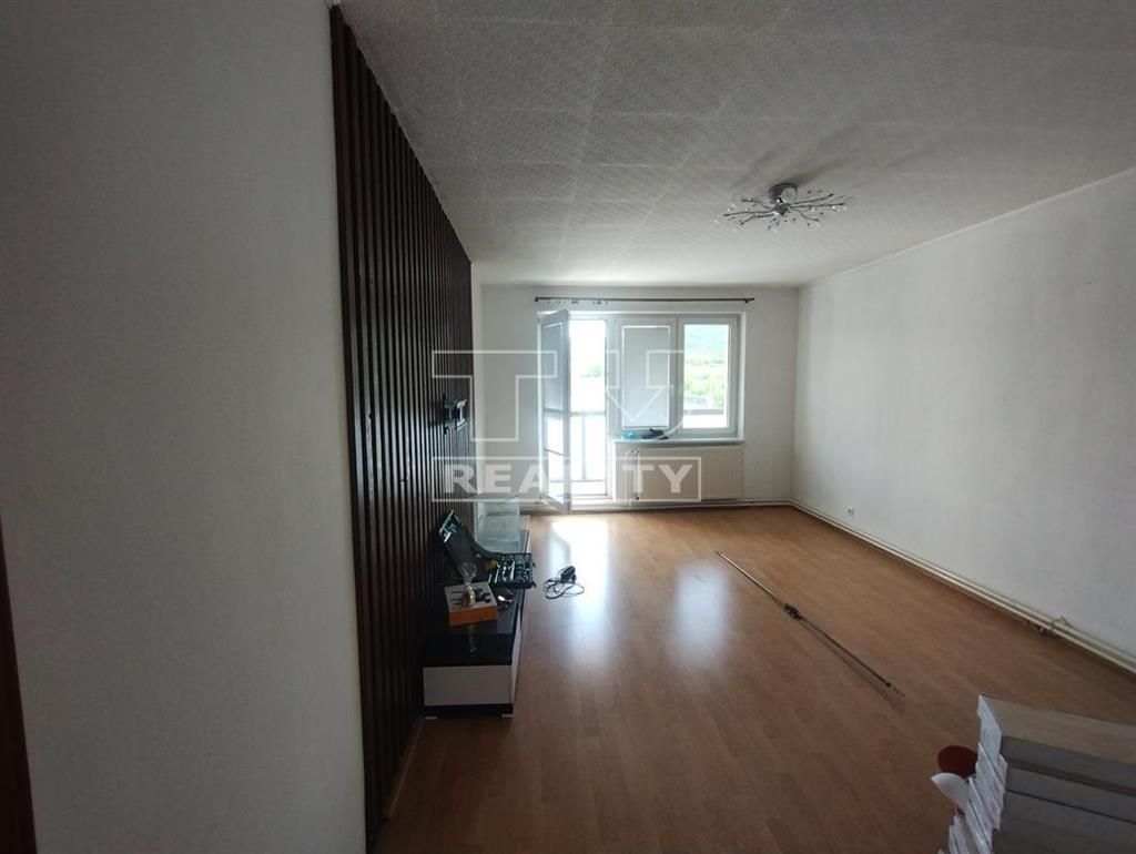 TUreality ponúka na predaj priestranný dvoj izbový byt v teh
