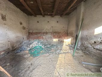 Na predaj dom s veľkou záhradou v malej dedinke Rašice. Dom 