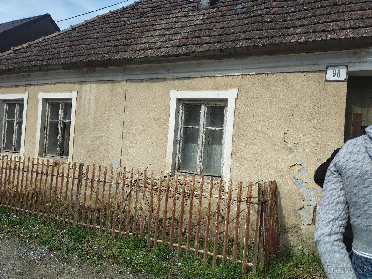 Predám starší rodinný dom, 10km od Piešťan.Starsi rodinný do