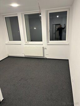 Prenájom obchodné a kancelárske priestory Prenajmeme obchodn