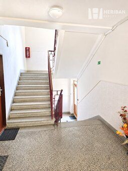 Ponúkame na predaj väčší 1-izbový byt s rozlohou 42 m² v lok