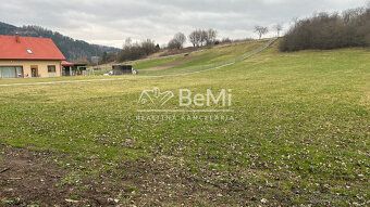 Typ: Pozemky - bývanie Ulica: Vlachy Obec: Vlachy
ID: 062-14