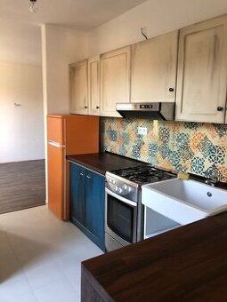 Ponúkame na prenájom príjemný 1-izbový byt o výmere 30 m² v 