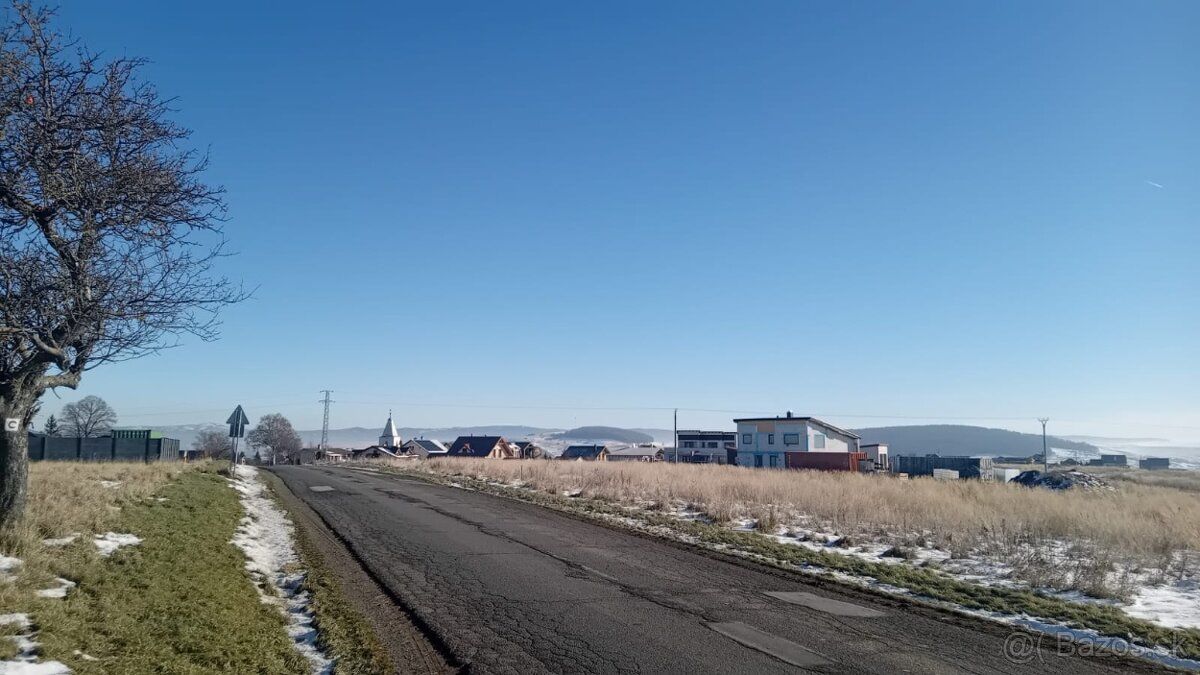 Ponúkame na predaj krásny a slnečný pozemok o výmere 1200 m2
