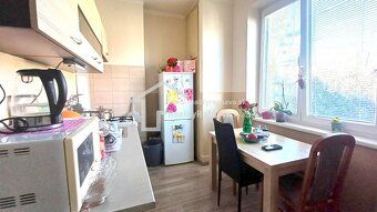 Ponúkame na predaj pekný slnečný 2-izbový byt s balkónom na 