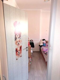 Ponúkame na predaj pekný slnečný 2-izbový byt s balkónom na 