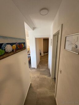 Typ: 3-izbový byt Obec: Vir
Nové Bývanie RK Vám ponúka na pr