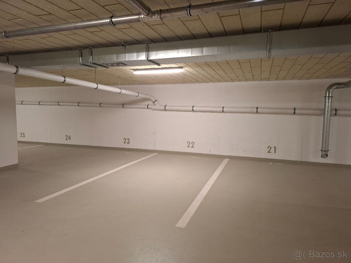 Ponúkam dlhodobý prenájom vnútorného parkovacieho miesta v Ž