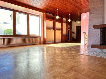 Ponúkame Vám na predaj kvalitne postavený rodinný dom v rado