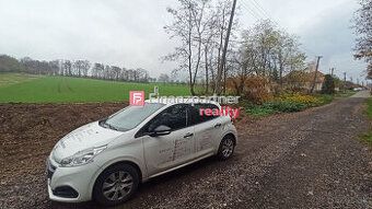 Ponúkame na predaj veľký pozemok v obci Melek, okres Nitra o