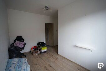 RADO Reality ponúka na predaj 5-izbový rodinný dom v obci Po