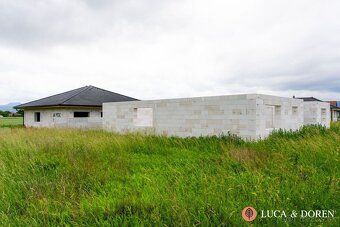 Realitná kancelária Luca & Doren vám ponúka na predaj Modern