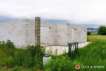 Realitná kancelária Luca & Doren vám ponúka na predaj Modern