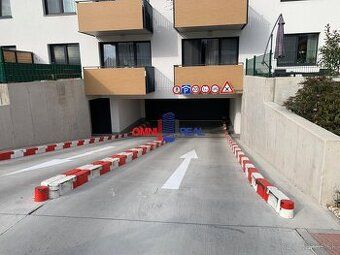 Ponukame sirsie garazove statie rozmer cca 2,7 x 5,1m na dlh
