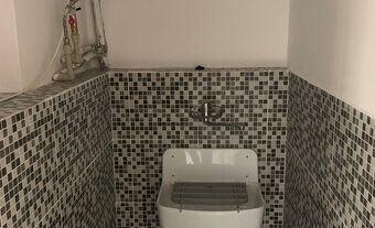 Typ: Obchodné priestory Ulica: dg Obec: Košice-Dargovských h