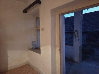 Na predaj rodinný dom v obci Fony Podlahová plocha 80 m2 Plo