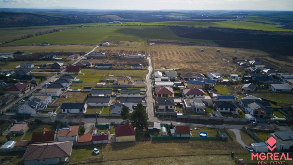 EXKLUZÍVNE IBA U NÁS :Tento projekt kombinuje moderné bývani