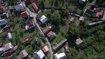 Výhradne ponúkame na predaj tehlový rodinný dom v obci Ledni