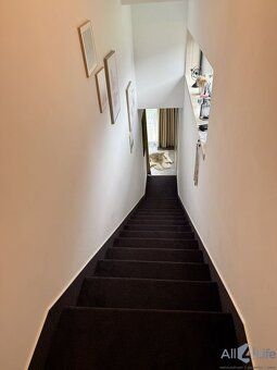 APARTMÁN - Komplet na mieru moderne zariadený s terasou v Hr