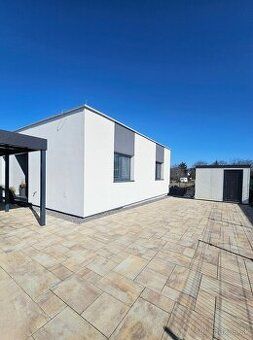 Predám dom 200m2 1100m2 pozemok nové plastové okná 7 izieb +