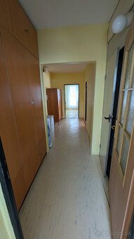 Pripravujeme do ponuky na predaj priestranný 3-izbový byt vo