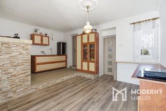 Typ: Rodinný dom Ulica: - Obec: Fiľakovo
Moderný maklér ponú