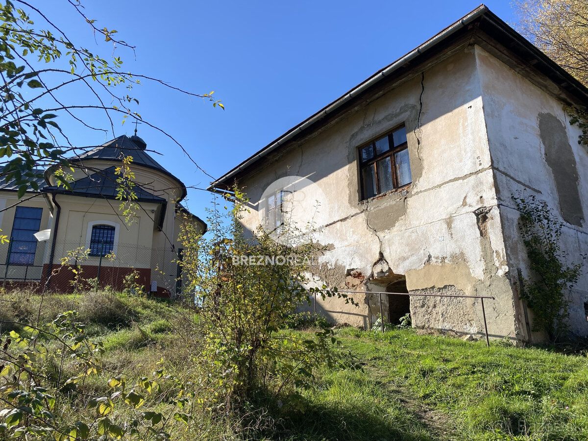 Typ: Rodinný dom Obec: Beňuš
Ponúkame na predaj priestranný 