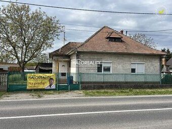 Predám prízemný priestranný RD v Sládkovičove. Dom je vhodný