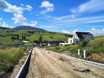 Ponúkame na predaj pozemok určený na výstavbu rodinného domu