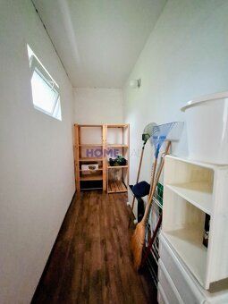 Ponúkame na prenájom starší priestranný rodinný dom s veľkým