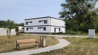 Na predaj priestranný a moderne riešený 5-izbový mezonet s v