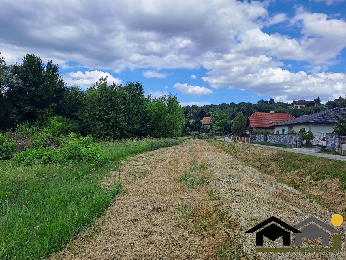 Ponúkame na predaj stavebný pozemok v Nitre - časť Kynek. Na