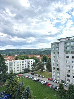 Ponúkam na prenájom príjemný a kompletne zariadený 2-izbový 