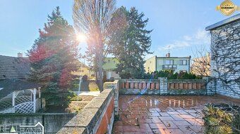 Ponúkame Vám na predaj priestranný 6-izbový rodinný dom v ob