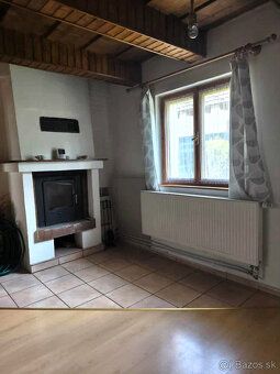 IBA U NÁS! Ponúkame exkluzívne na predaj zariadený rodinný d