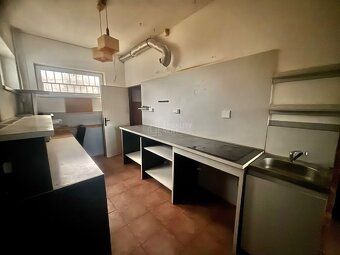1. Reality Rent Vám ponúka na predaj samostatný obchodný pri