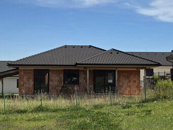Realitná kancelária REMAX ponúkam na predaj rodinný dom typu