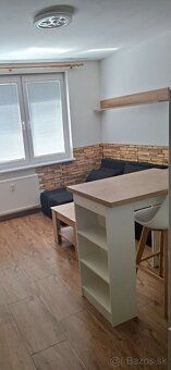 Ponúkam na dlhodobý prenájom prerobenú a zariadenú garsónku 