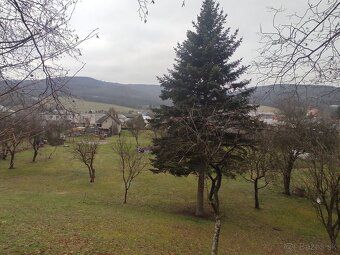 Ponúkam peknú, rozsiahlu záhradu v Nižnej Olšave okres Strop