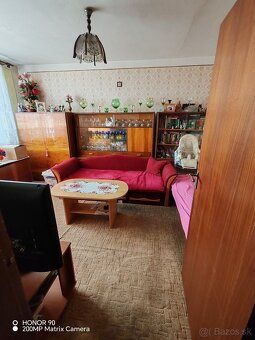 Predám 1 izbový byt pôvodnom stave, lokalita Hlohovec. Sídli